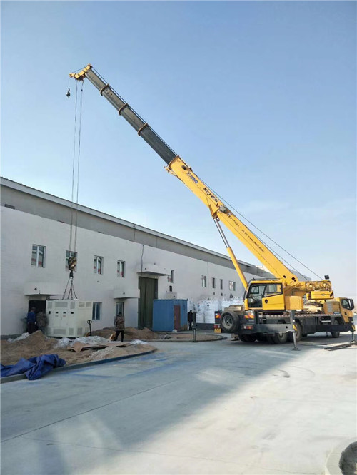 五原县“超载就喊停”—— 吊车的 “重量保镖” 技术